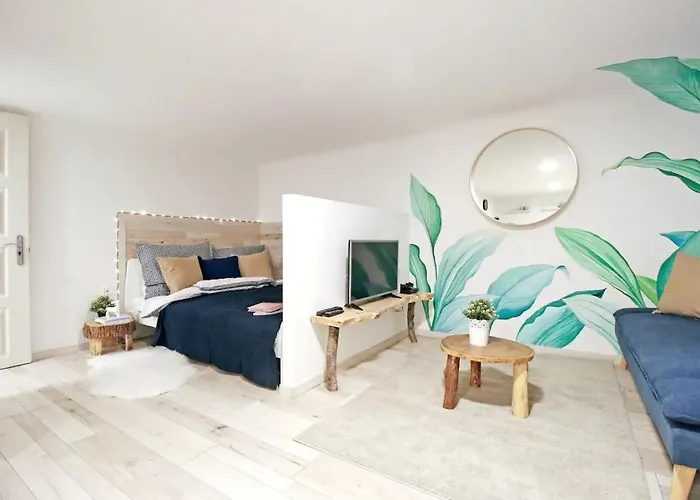 Cosy Cottage - Cheerful Apartment In The Center